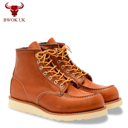 Tanfarbene Moc Toe Stiefel aus Leder