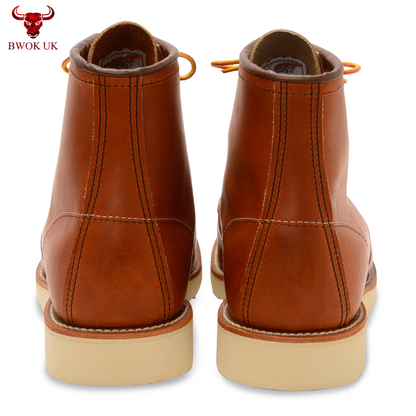 Tanfarbene Moc Toe Stiefel aus Leder