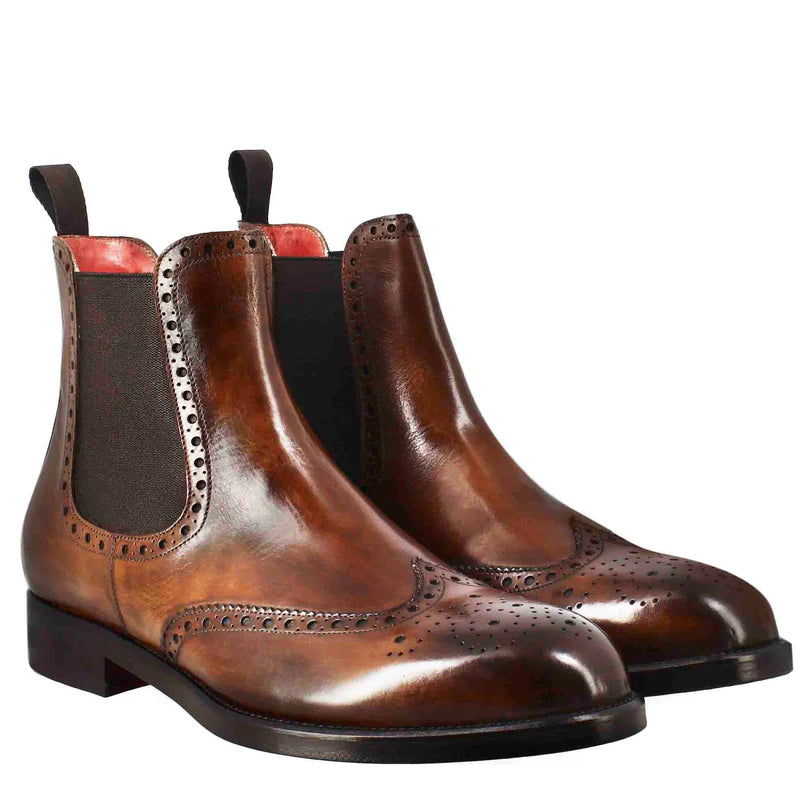 Men's chelsea boot with brogue details in brown leather with elastic