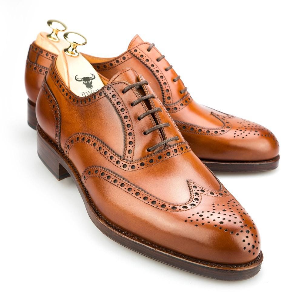 Handmade Wingtip Oxford Leather Shoes: Customizable Brown Dress Shoes
