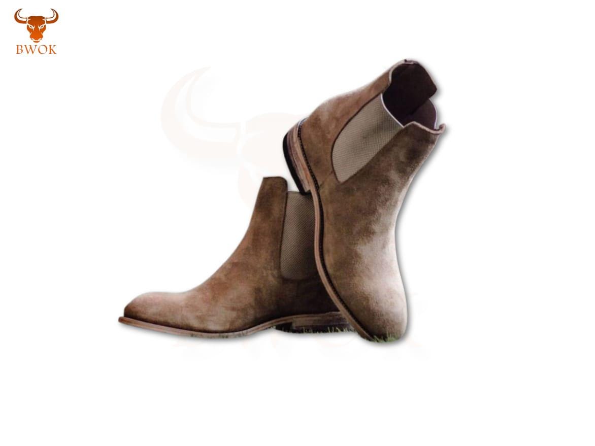 Handgemachte Chelsea Boots aus mattem Leder: Knöchelhohe Stiefel in Kaffeebraun