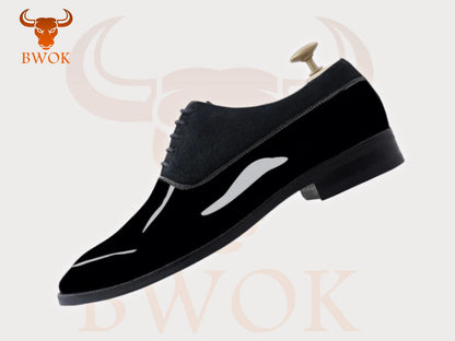 Handgemachte schwarze Lackleder-Oxford-Schuhe: Anzugschuhe aus Samtveloursleder