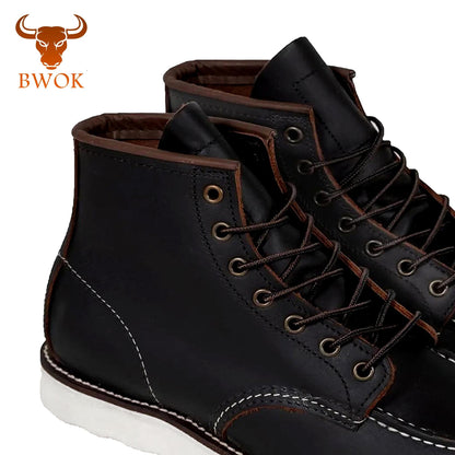 Handgefertigter schwarzer Leder-Moc-Toe-Arbeitsstiefel: Robuster Schnür-Knöchelstiefel