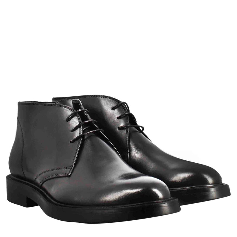Men’s Black Leather Lace-Up Chukka Ankle Boots