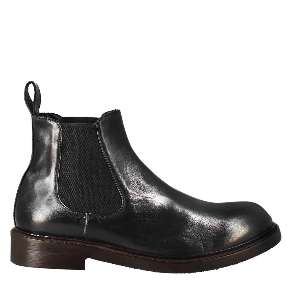 Black Leather Chelsea Boots with Textured Elastic Panels – Everyday Classic Ankle Boots